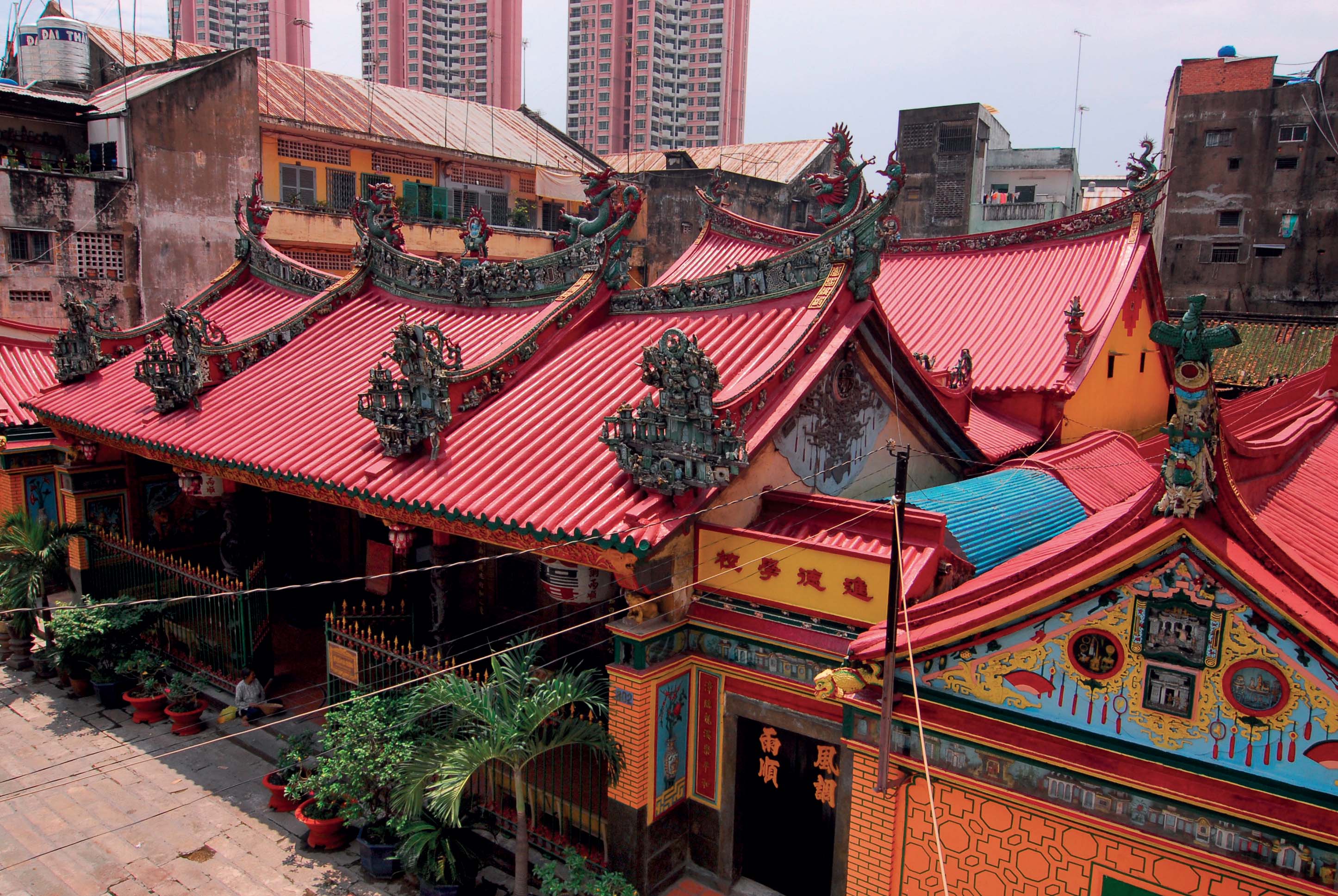 hoi quan ha chuong nguoi hoa saigon