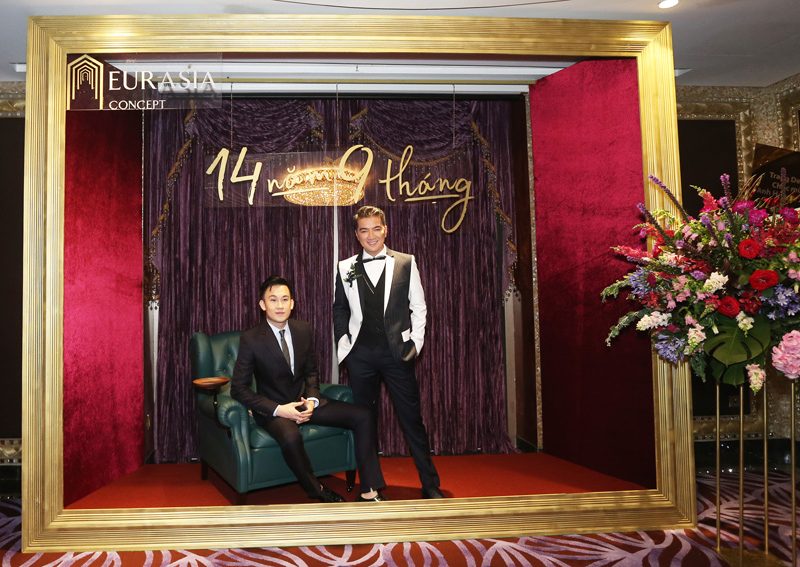 Câu chuyện ít ai biết đến về chiếc ghế huyền thoại 100 tuổi trong buổi tiệc của Đàm Vĩnh Hưng