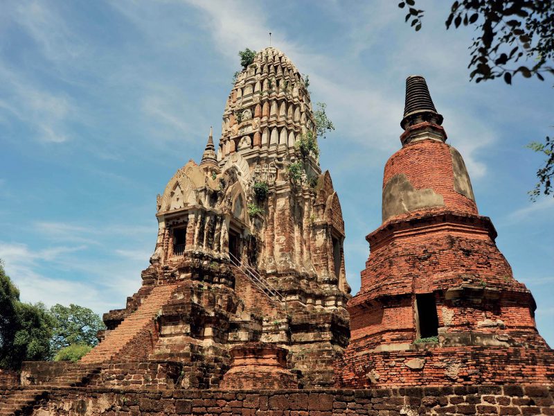 Di sản trên vách đá: Tháp phật ở Wat Ratchaburana