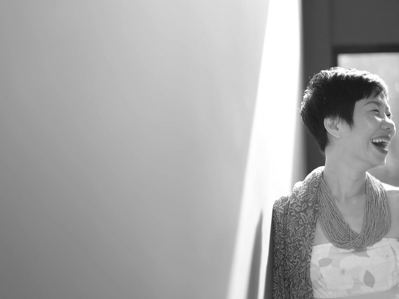 Quỳnh Anh Phạm - Những vẻ đẹp như vừa hái từ vườn