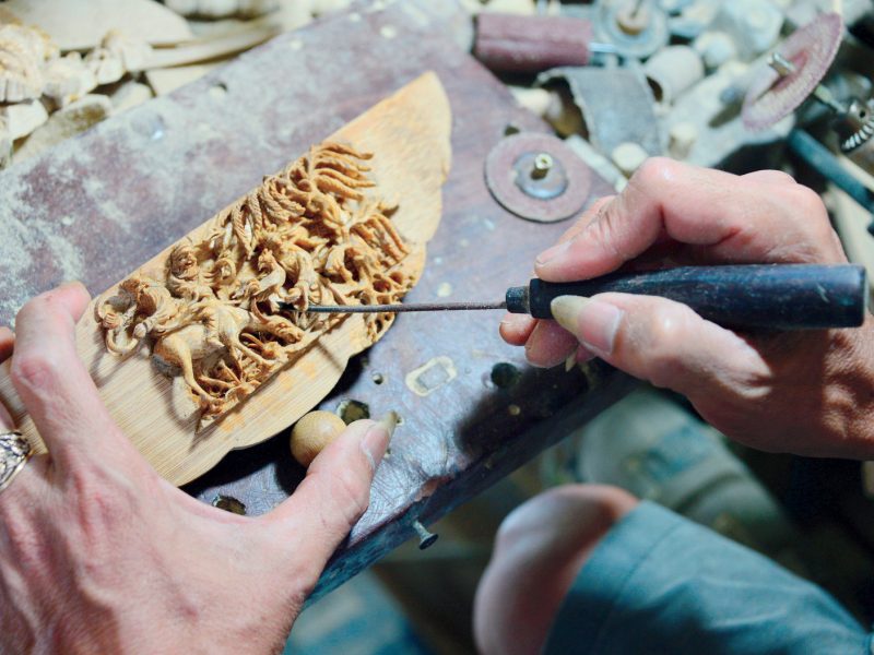 "Nhất nghệ tinh": Nét chạm Huế trên nền tre