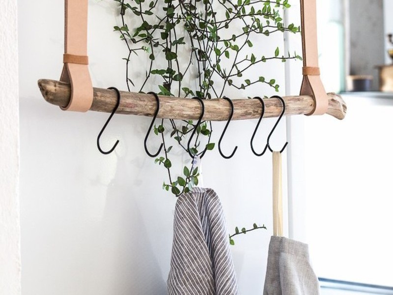 DIY: Mắc áo cành cây đầy phong cách