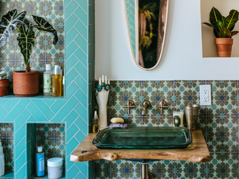 Before-After: phòng tắm mướt màu ngọc xanh