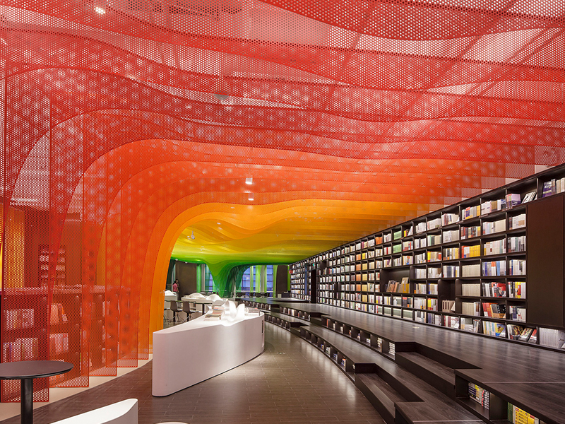 Chuyến phiêu lưu đến nhà sách Metal Rainbow-Zhongshu