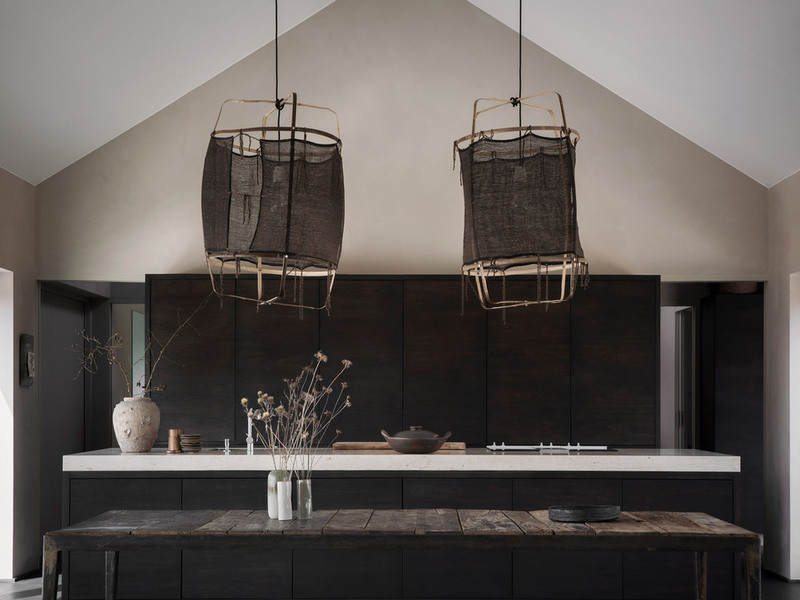 'Seaside Abode'- mái ấm sang trọng, an yên với tông màu đất hiền hoà