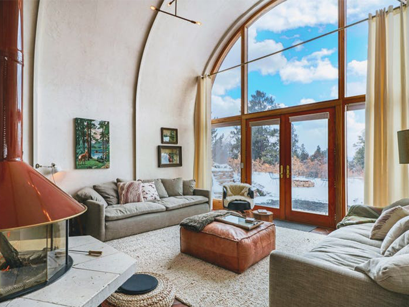 Earth House - Cổ tích đời thực với ngôi nhà hình ống