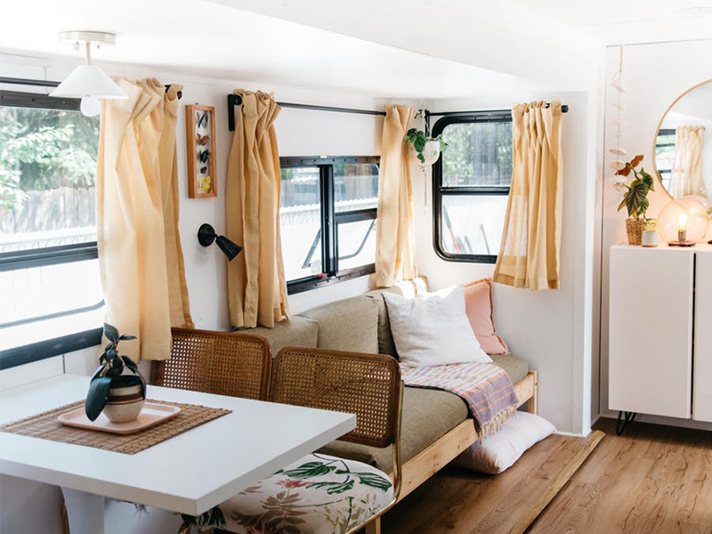 Tiny Gutted RV - Yên bình bên ngôi nhà nhỏ