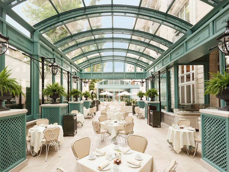 9 khách sạn Paris làm say đắm lòng người