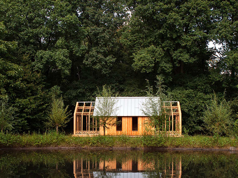 Garden House - Ngôi nhà gỗ hai lớp linh hoạt