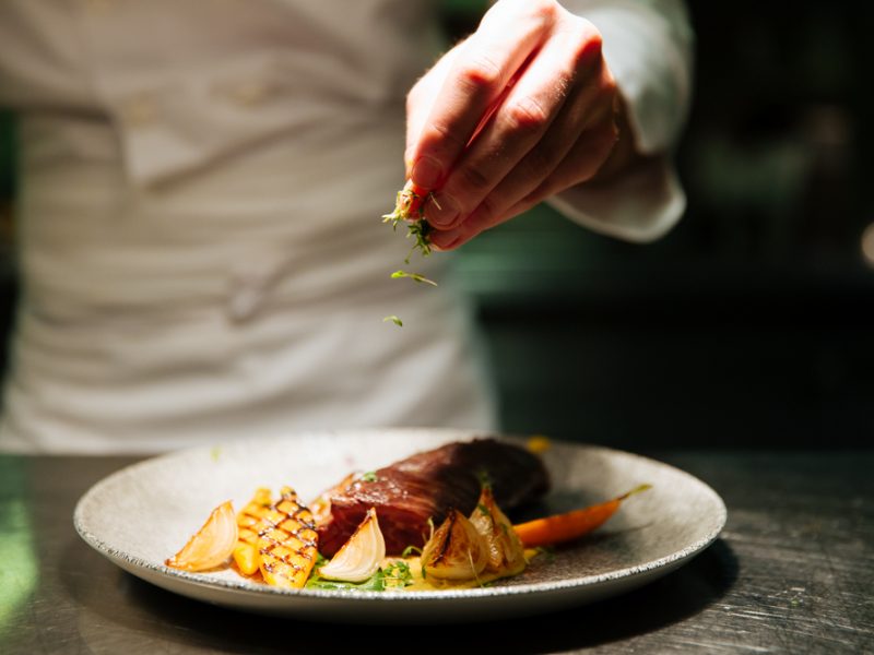 Khách sạn LE COLLECTIONNEUR - Mỹ vị của thành Paris