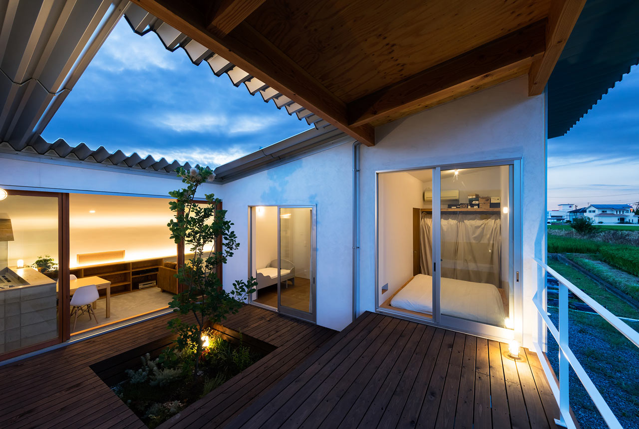 nhà chữ u Mita-House-Horibe-Associates-elledecoration vn.-17