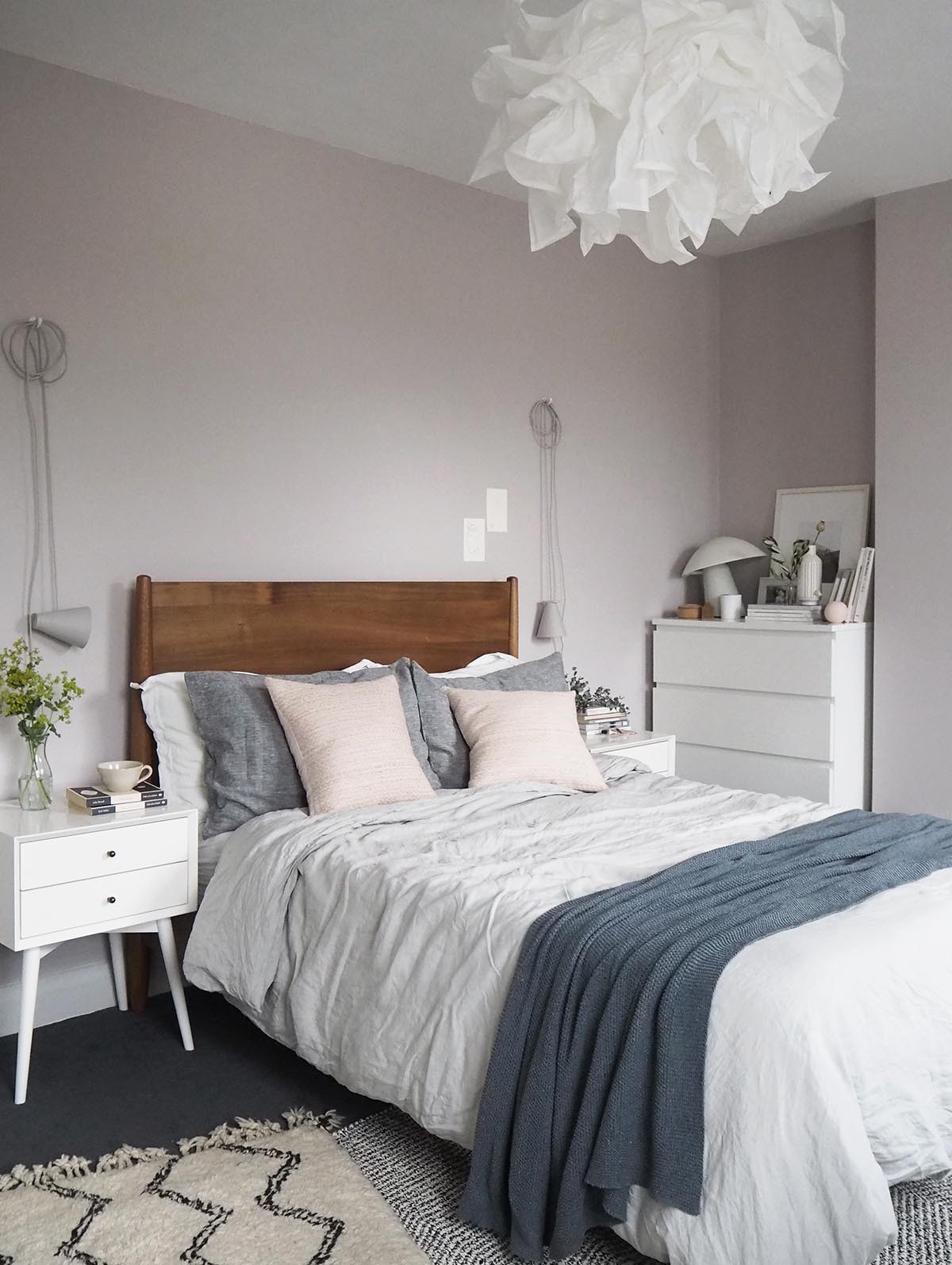 phòng ngủ đẹp cate st hill pink-blush-bedroom-before-after old18