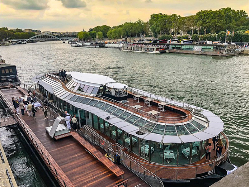 Ducasse sur Seine - Nhà hàng nổi giữa dòng Seine