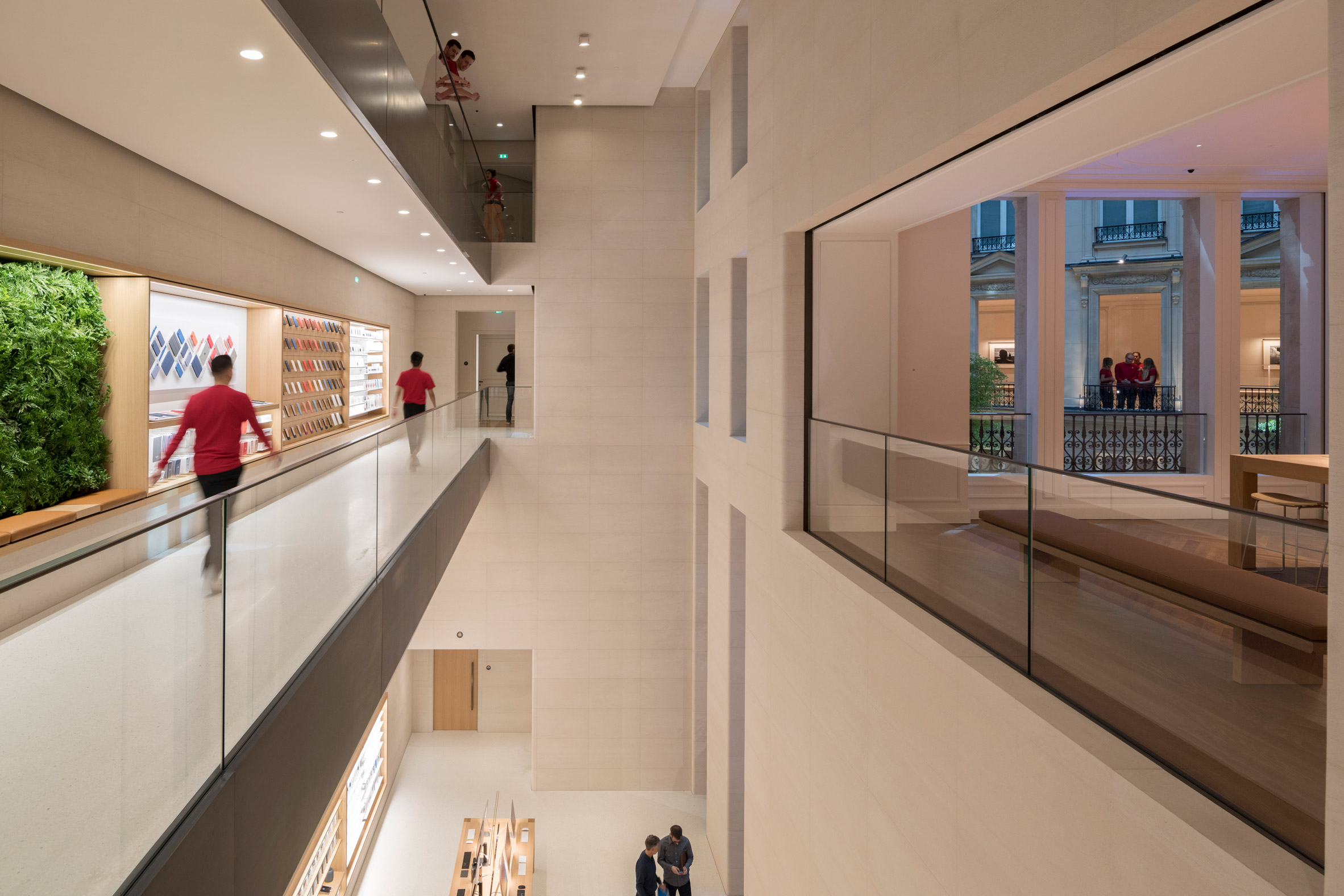 cửa hàng apple foster-partners-paris-champs-elysee 7
