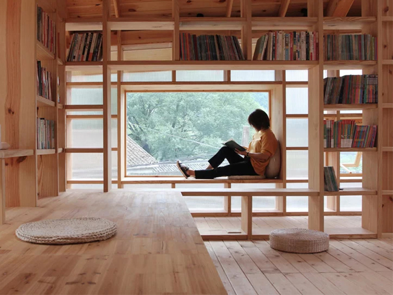 Ngôi nhà sách lửng lơ giữa làng quê yên bình