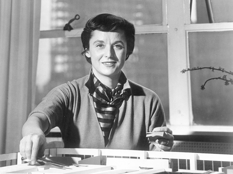 Nhà thiết kế Florence Knoll Bassett qua đời ở tuổi 101