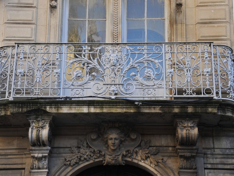 Những lan can biết nói