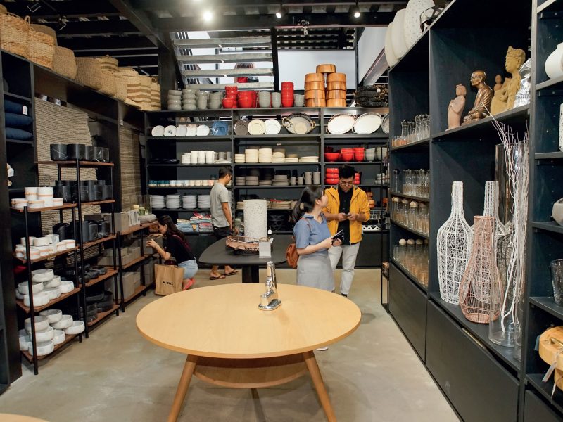 Casanhà tưng bừng kỷ niệm một năm showroom quận 2