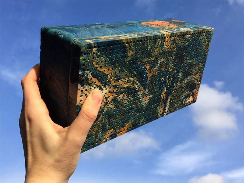 Loa không dây tái chế từ 100 túi nhựa