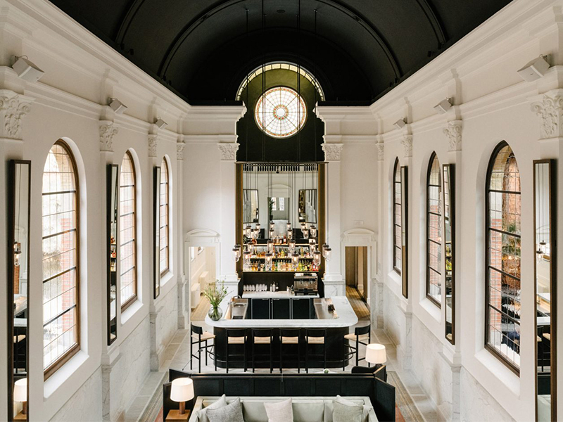 Khách sạn August - Tinh thần đương đại trong vỏ bọc lịch sử