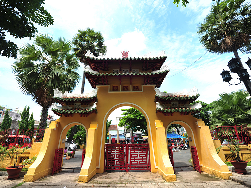 Dấu ấn bản địa trên hoa sắt Tây