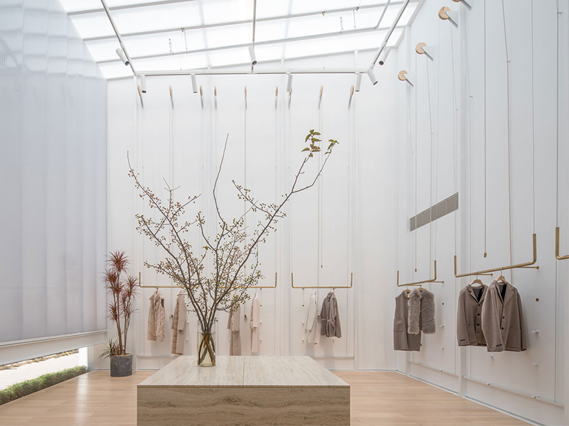 Cửa hàng thời trang EMME - Vẻ yên bình trong lòng đô thị