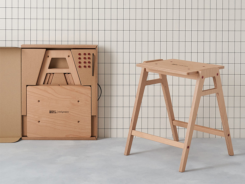 Lab Stool - Ghế "xách tay" linh hoạt