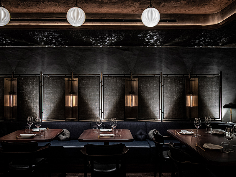 Nhà hàng Lucky Cat - Màn đêm huyền bí