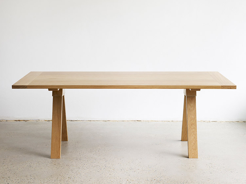 Bàn A-Joint - Vẻ thanh thoát của phong cách công nghiệp