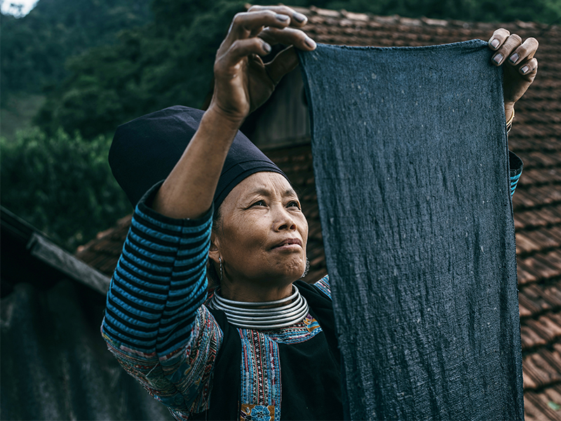 Vũ Thảo - Lấy thiết kế làm nền cho chất liệu thăng hoa