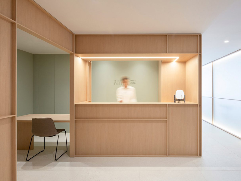 Swiss Concept - Phòng khám nha khoa tối giản