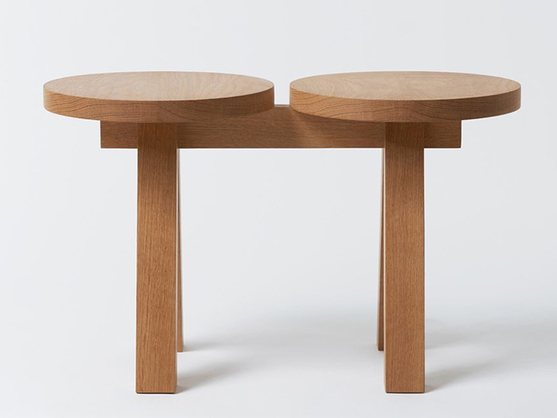 Ghế gỗ tối giản lấy ý tưởng từ nhà truyền thống Hàn Quốc