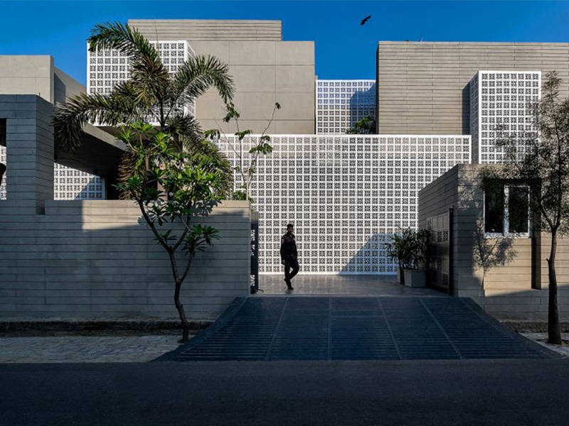 Giải pháp tránh nắng từ 18 màn chắn