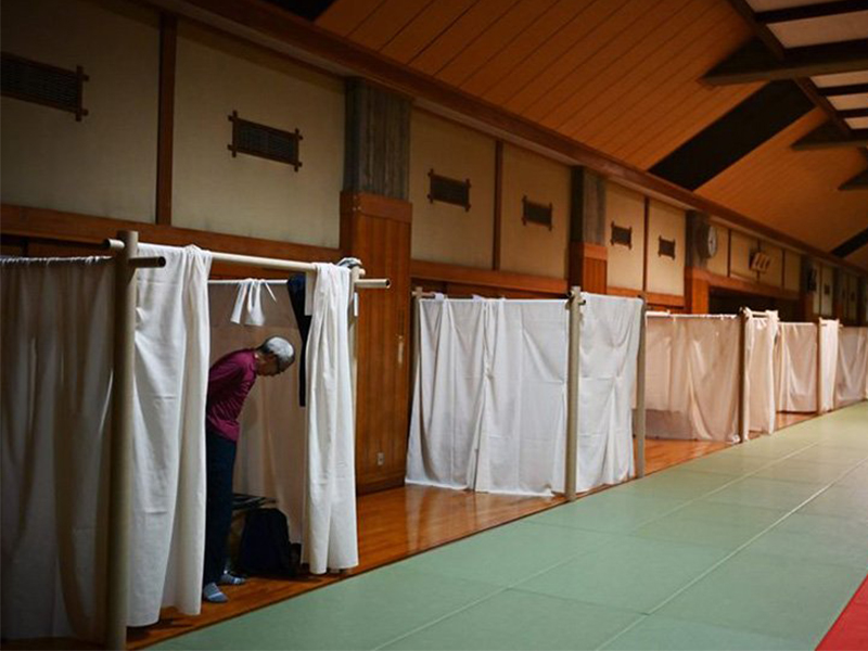 KTS Shigeru Ban và chuỗi nhà giấy cho người vô gia cư