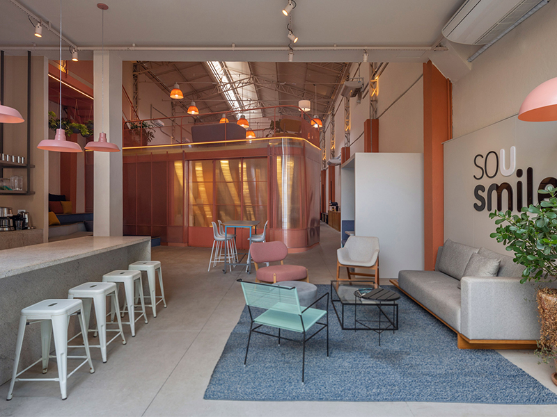 SouSmile - Từ nhà kho đến không gian sắc màu