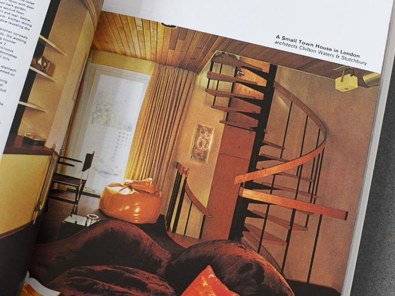 Decorative Art 70s - Phiêu lưu trong chủ nghĩa vị lai