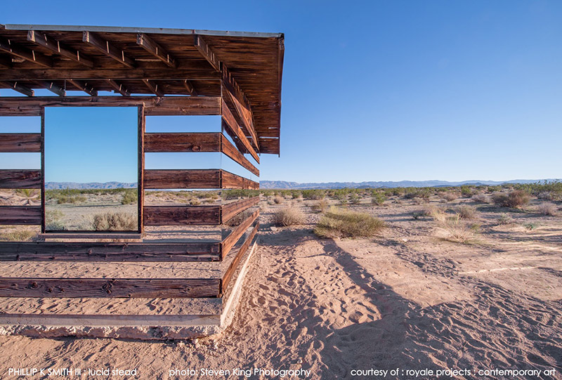 Nhà gương Lucid Stead 8