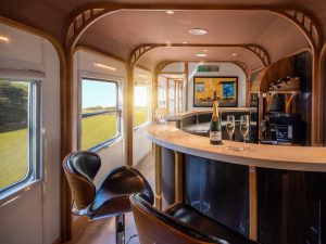 5 toa tàu đẹp The Vietage Private Luxury Train ft