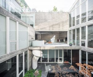 Vườn Zen Star House sân trung tâm