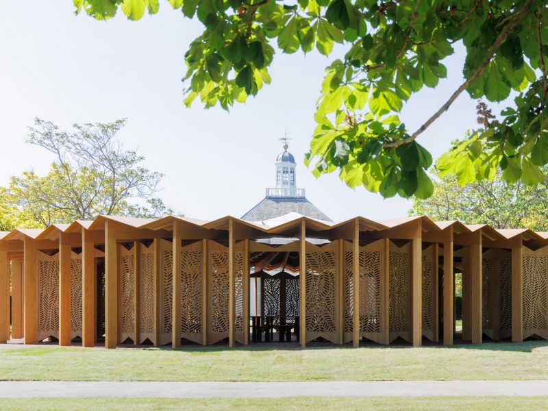 Công trình 'À table' của Lina Ghotmeh tại Serpentine Pavilion 2023