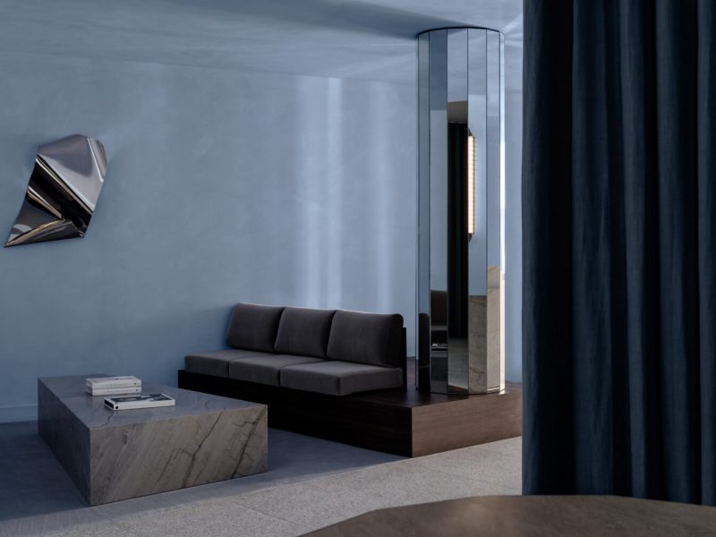 Không gian thẩm mỹ viện sang trọng và cảm hứng từ chai nước hoa