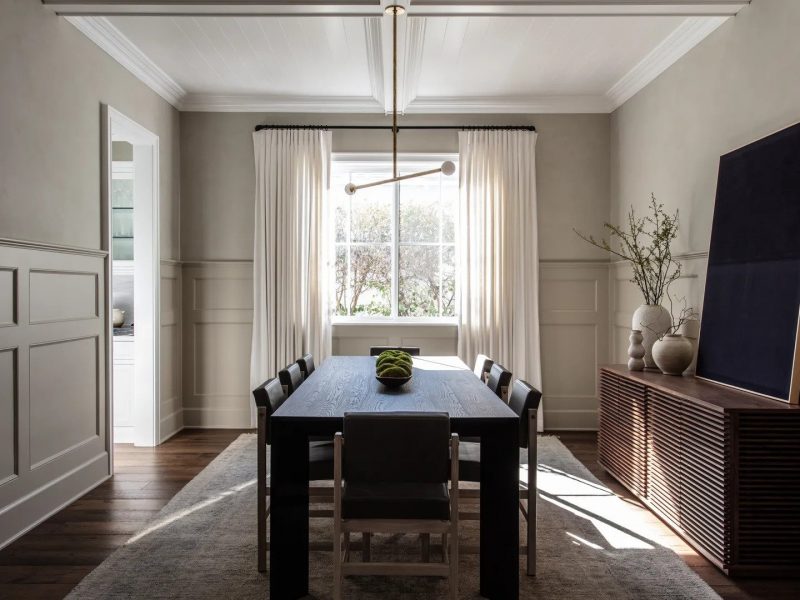 Để màu trung tính không đơn điệu