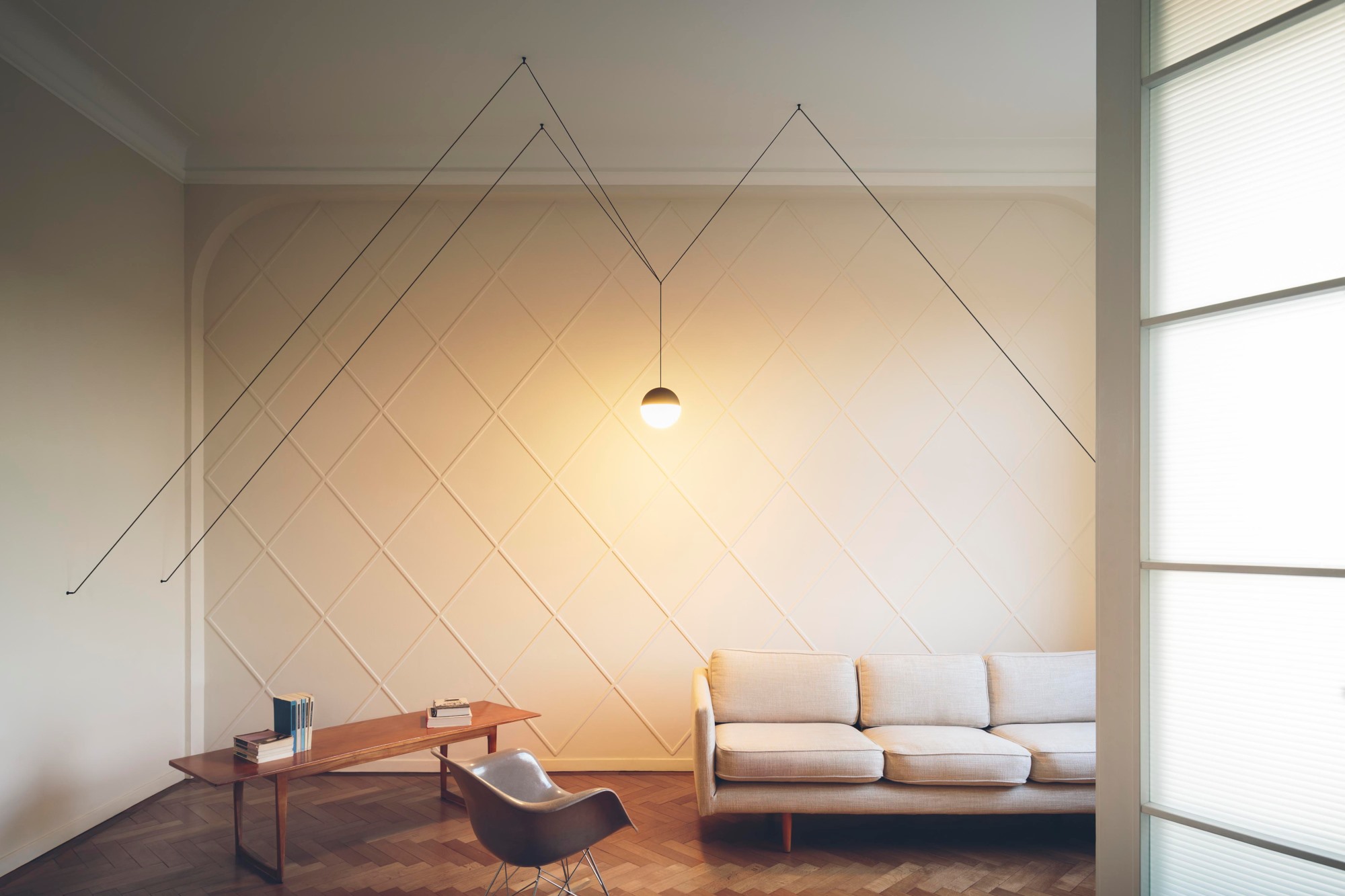 thiet ke den anh sang Michael Anastassiades string flos