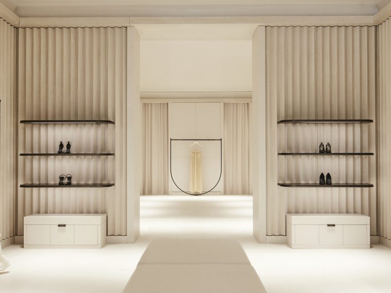 Cửa hàng mới của Lanvin khắc hoạ di sản thời trang