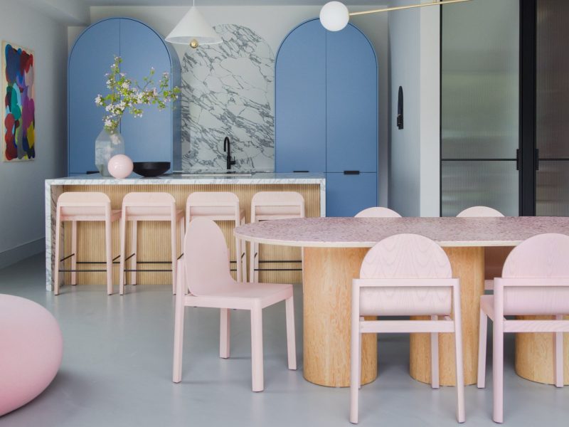 Bản phối pastel nhẹ nhàng trong ngôi nhà nhỏ ở London