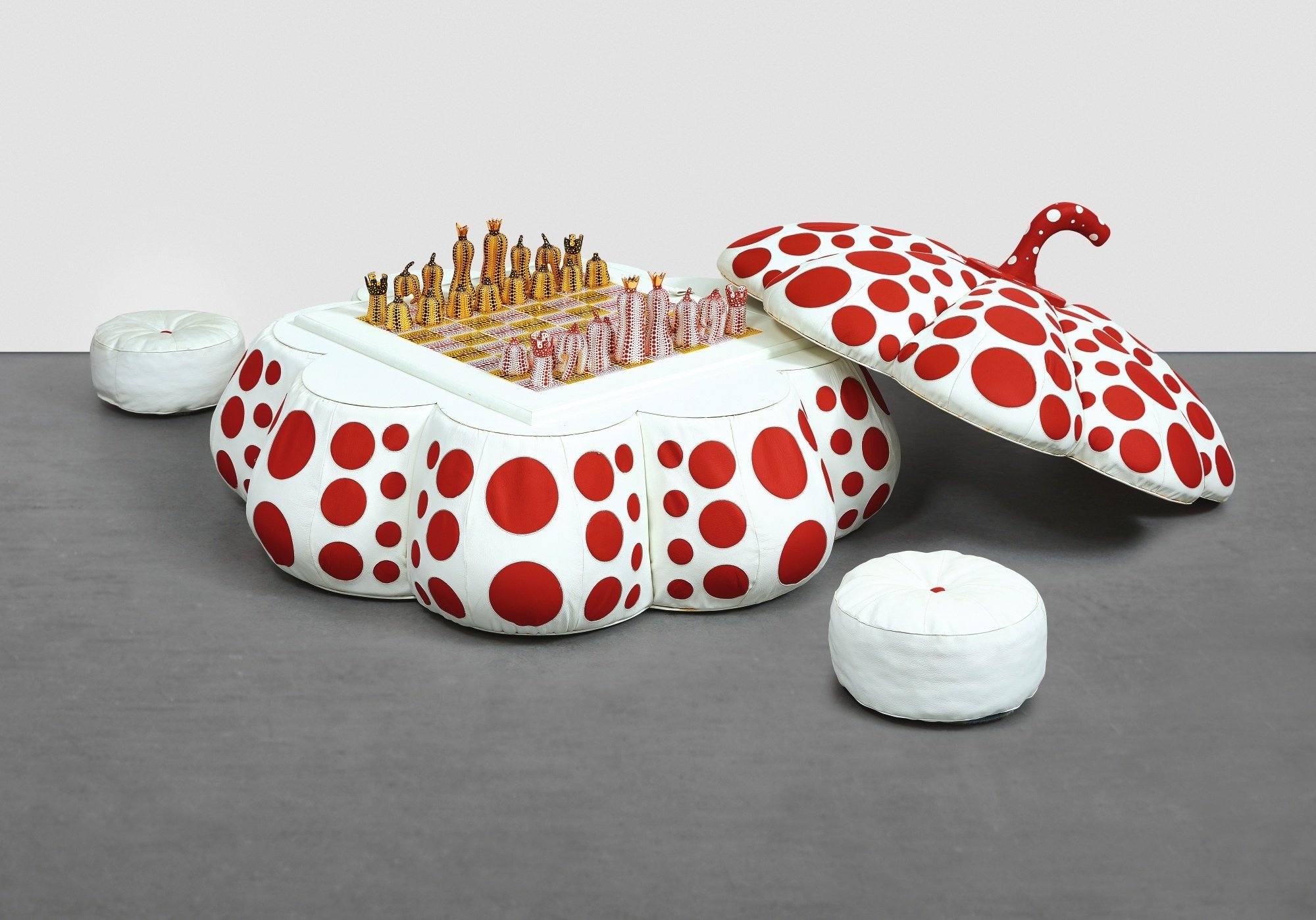 chess set yayoi kusama