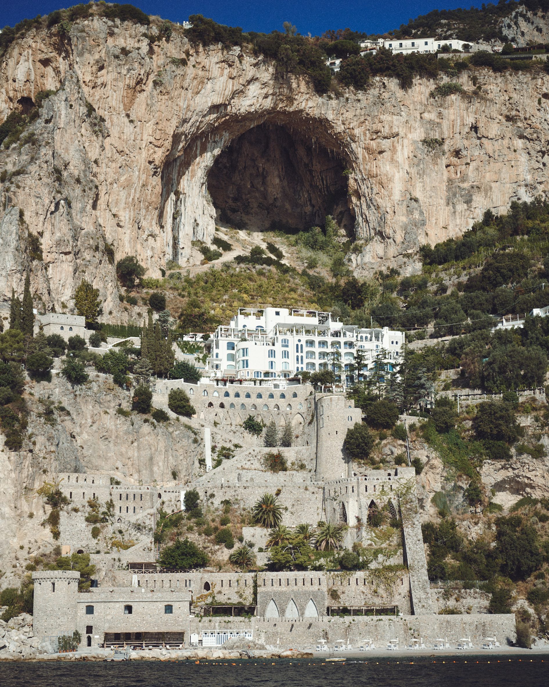 du lịch italy amalfi bien khach san