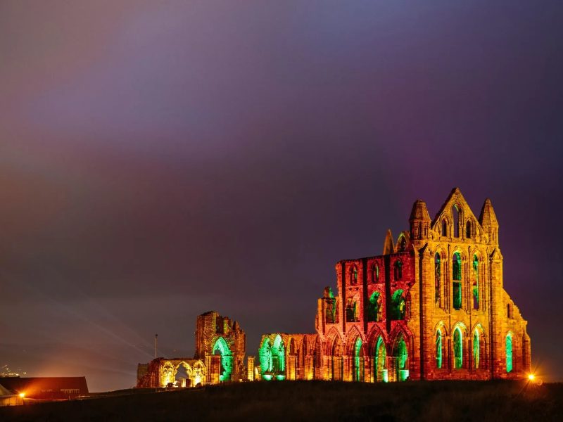 Khám phá những công trình mang yếu tố rùng rợn nổi tiếng tại Anh