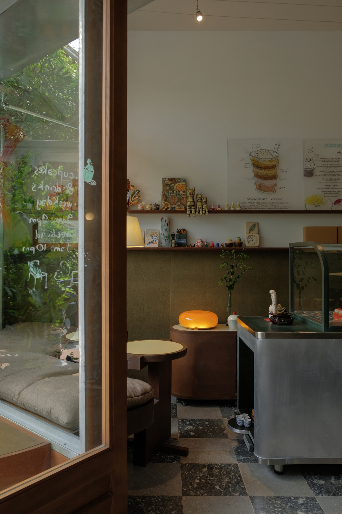 pacey cupcakes modernist tiem banh 