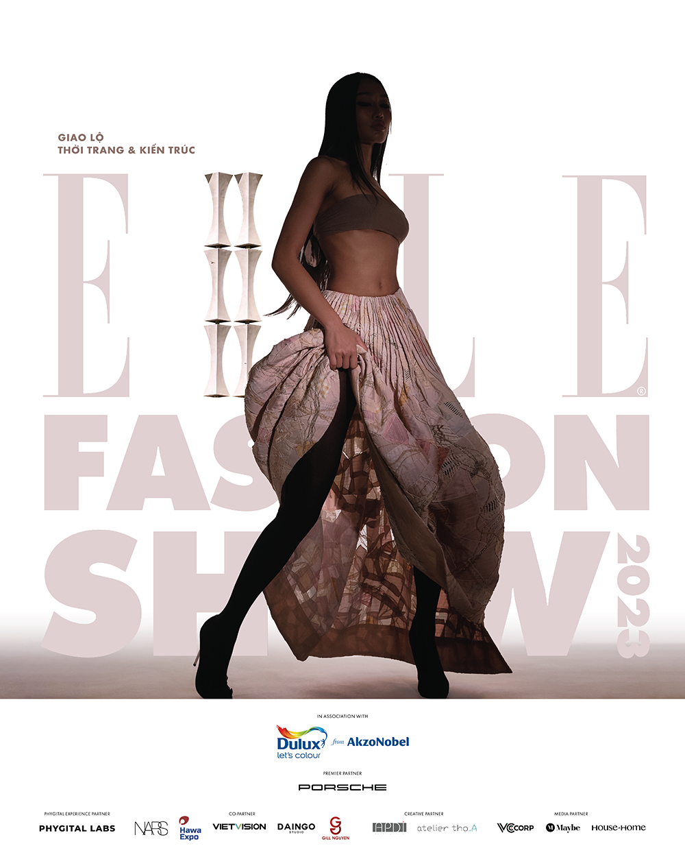 ngo hoang kha khaar elle fashion show 2023